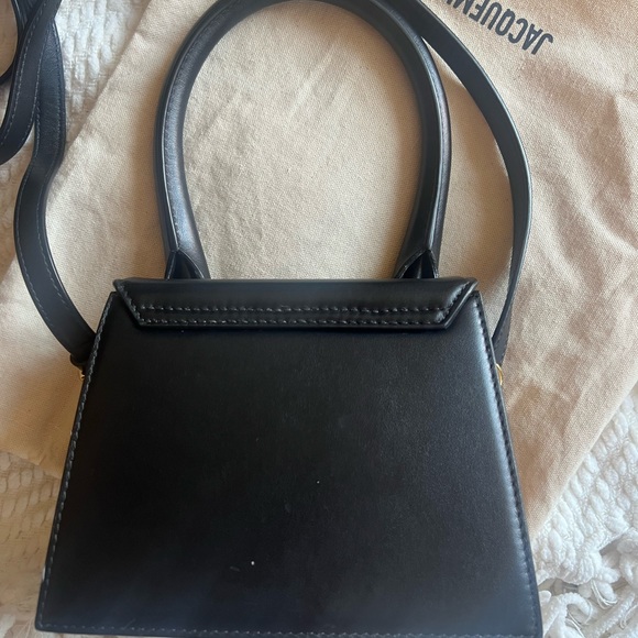 JACQUEMUS signature leather bag in Black leather, gold details. With dus… - Picture 9 of 16